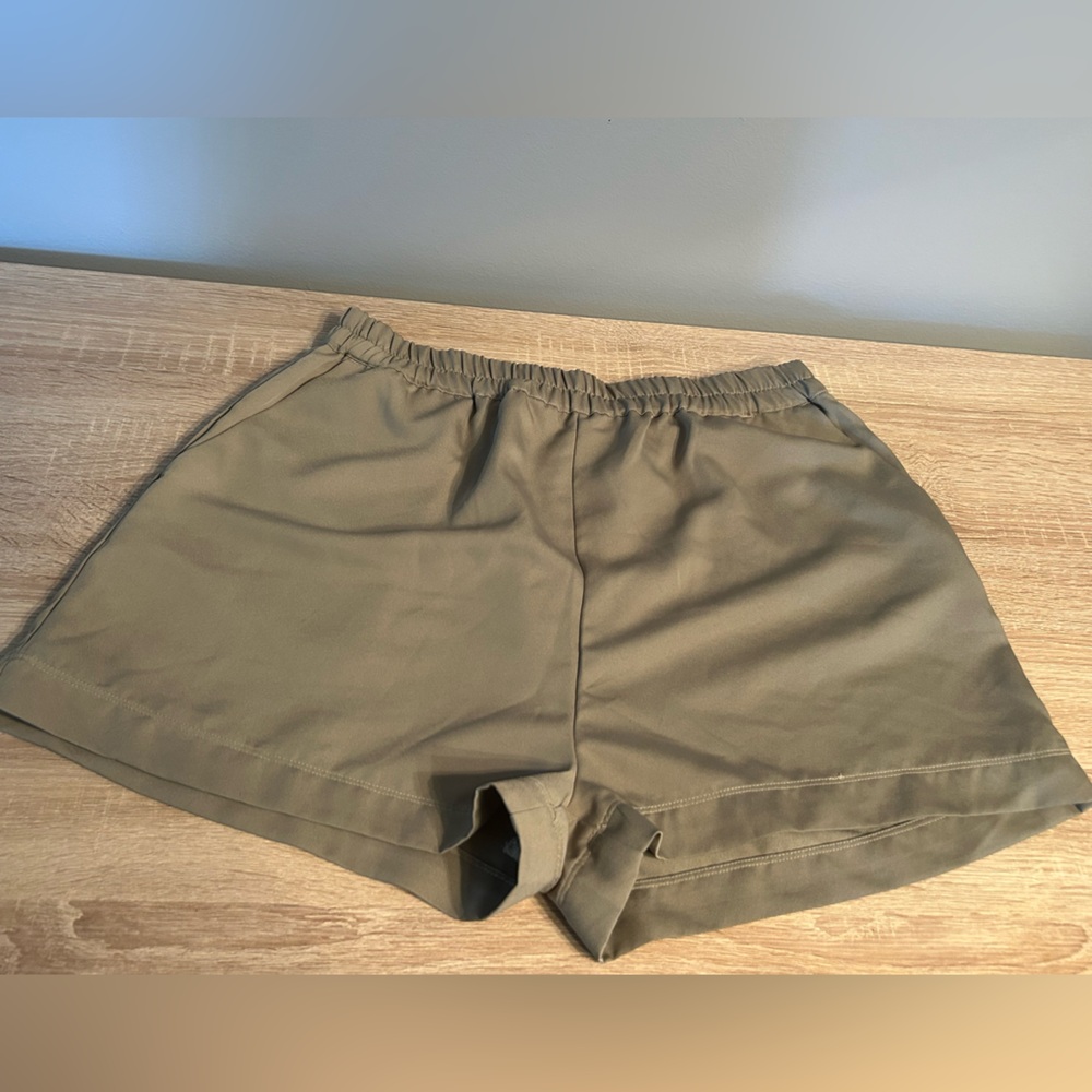 OAK + FORT Satin Shorts Elastic Waist Medium